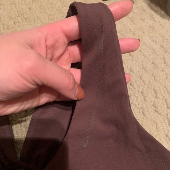 V2 Whitney Simmons collection 2 piece set - Picture 8 of 10